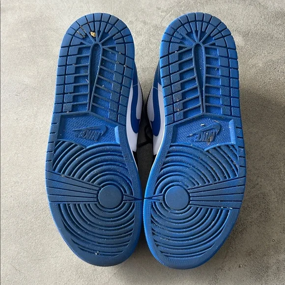 🖤 Jordan 1 Low SE Sneakers